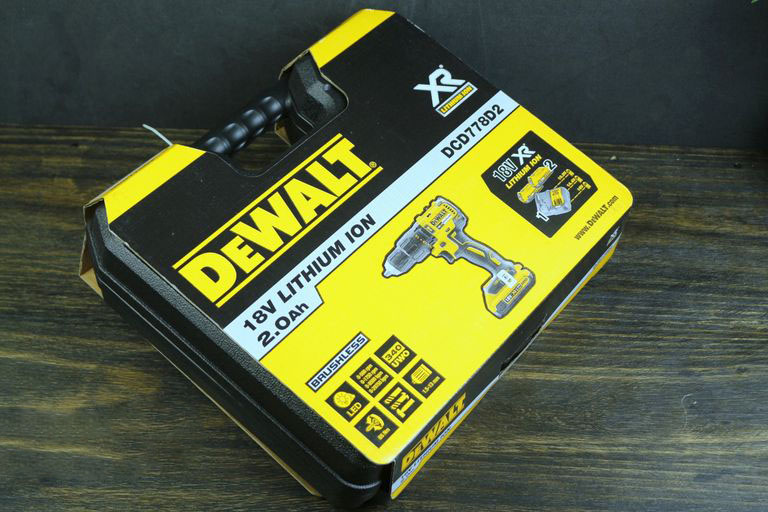 Máy khoan động lực pin Dewalt DCD778D2-B1