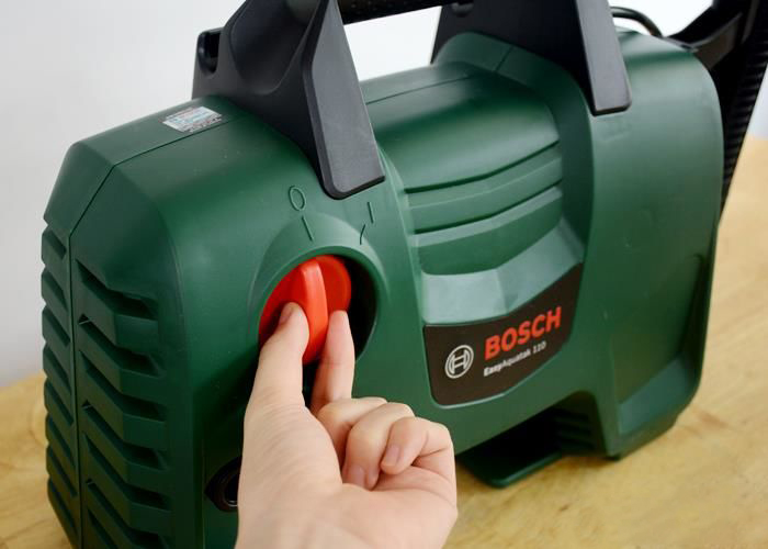 Sử dụng hiệu quả máy rửa xe Bosch Easyaquatak 110, bạn đã biết chưa?