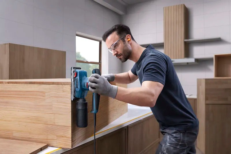 Máy chà nhám rung Bosch GSS 20-18 A 200W