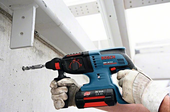 Tìm hiểu ngay máy khoan pin mạnh nhất - Bosch GBH 36V-LI