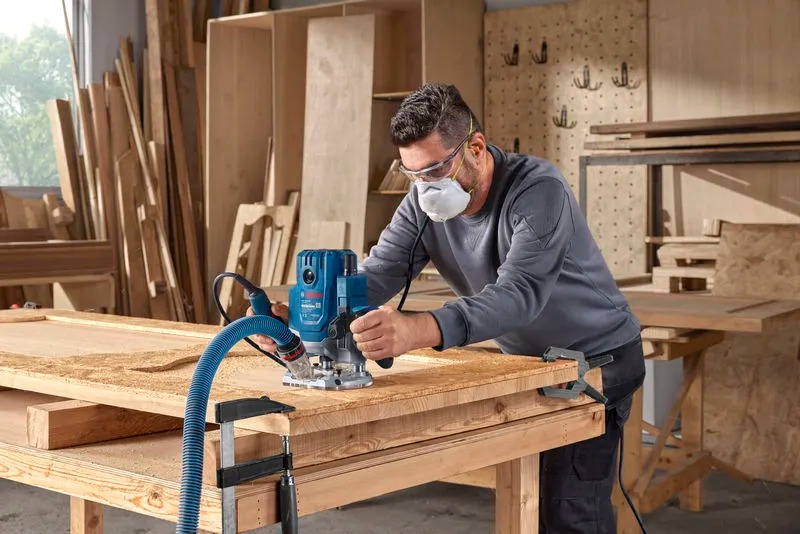 Máy phay gỗ Bosch GOF 20-12 2000W