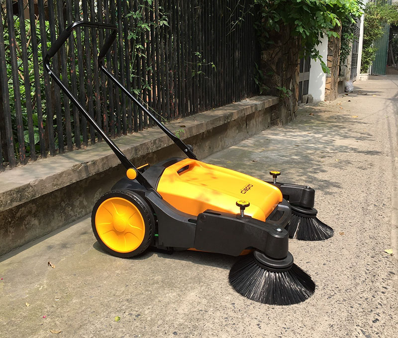 Máy quét rác đẩy tay Clepro CW-103/2