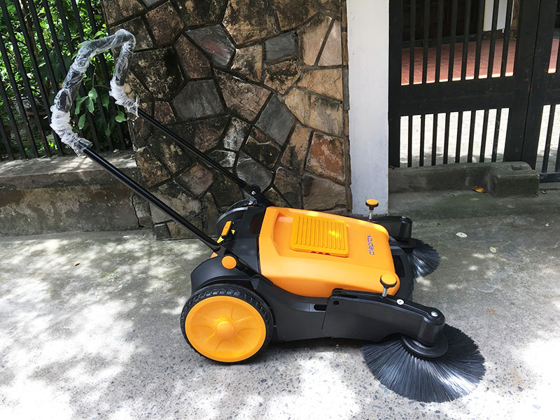 Máy quét đường đẩy tay CleproX SX-95