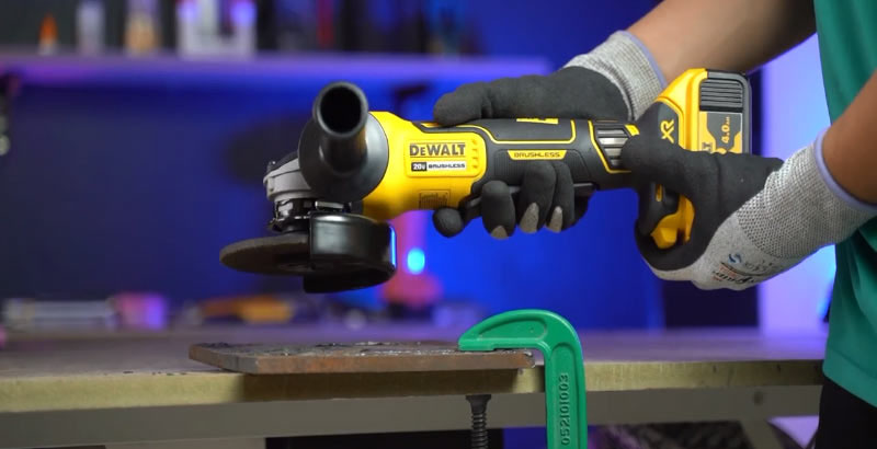 Sưu tập loạt 3 máy mài pin Dewalt 20V không chổi than giá mềm