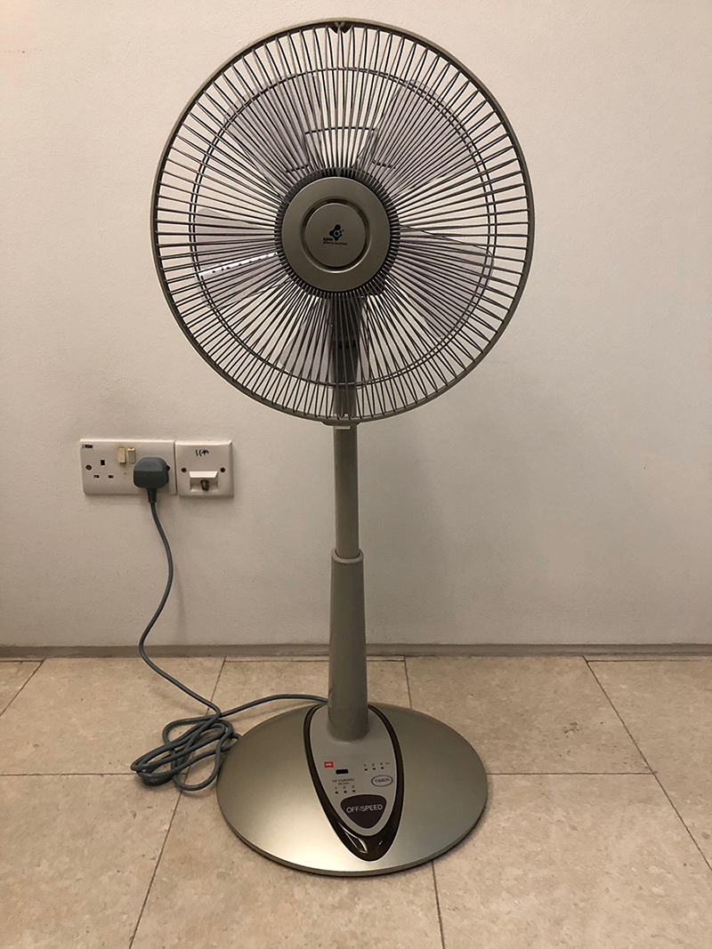 Quạt đứng lửng KDK P30KH