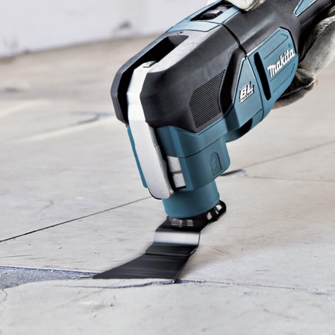 Máy cắt rung đa năng dùng pin Makita DTM53Z 18V