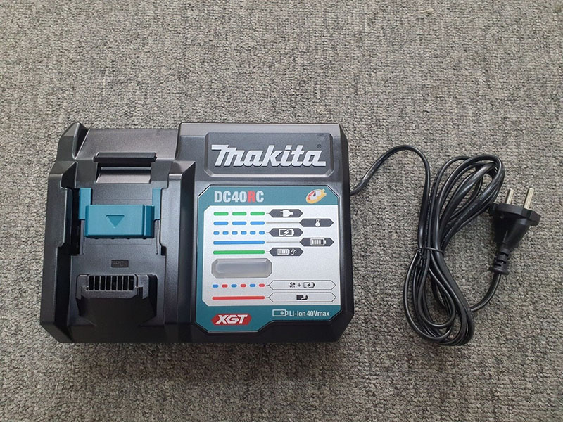 Đế sạc pin 40V Max Makita DC40RC (191M90-3)