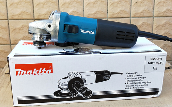 Máy mài góc 100mm 9553nb - Máy mài góc tốt nhất dưới 1 triệu đồng