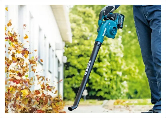 Máy thổi dùng pin 40V Max Makita UB002GZ