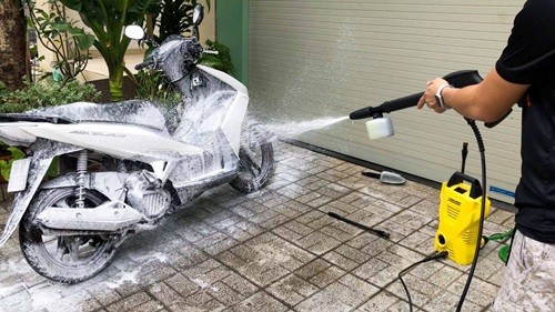 Máy rửa xe gia đình tốt nhất 2020 giá siêu yêu phun cực sạch