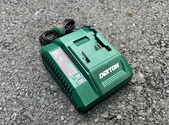 Sạc 21V Dekton M21-S20PRO (4.0Ah)