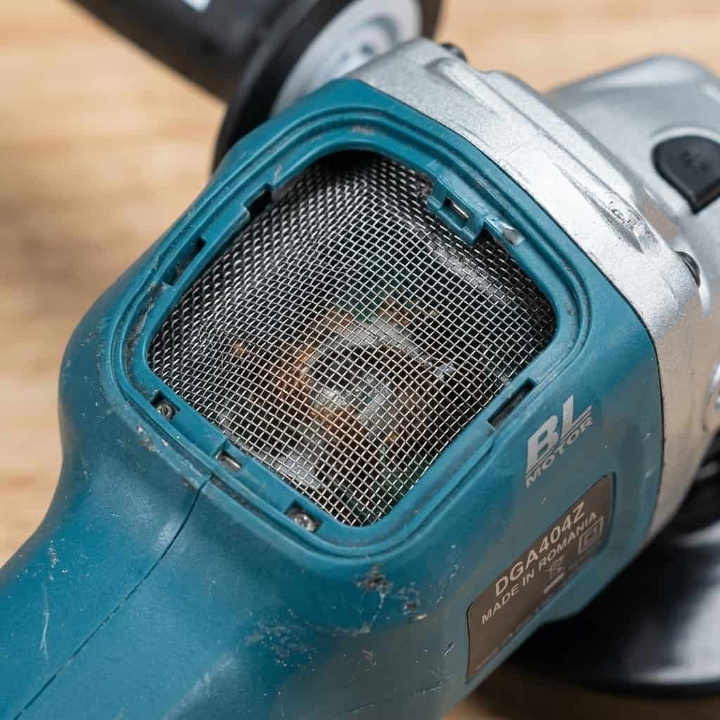 Tấm lưới lọc bụi mạt sắt bảo vệ động cơ của máy mài pin Makita