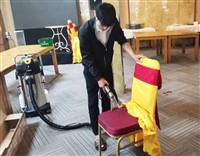 Đừng Nhầm Lẫn! Sự Khác Biệt Giữa Máy Hút Bụi Giặt Thảm Và Máy Vệ Sinh Chuyên Dụng