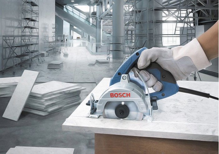 Máy cắt gạch Bosch GDM 121